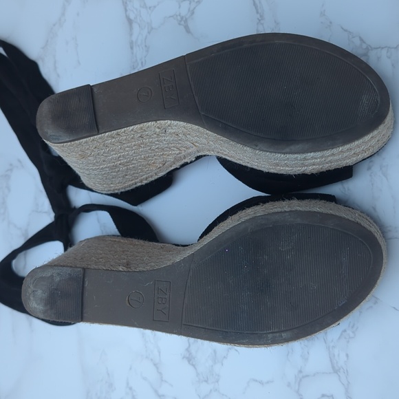 Womens size 7 Espadrilles Platform Wedge Heels Sandals w/Ankle Ties - Picture 4 of 6